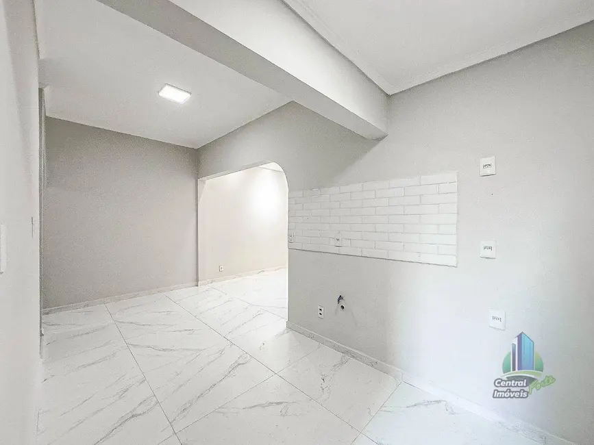 Foto 8 de Casa com 2 quartos à venda, 108m2 em Tupi, Praia Grande - SP