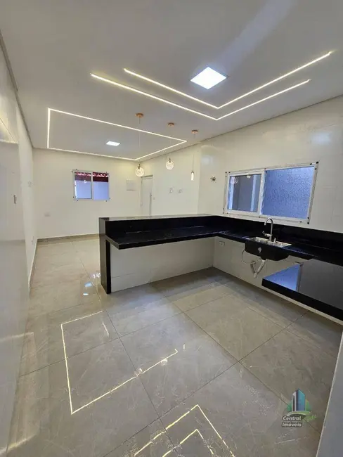 Casa com 2 quartos à venda, 125m2 em Mirim, Praia Grande - SP - imagem 3 Foto 3 de Casa com 2 quartos à venda, 125m2 em Mirim, Praia Grande - SP