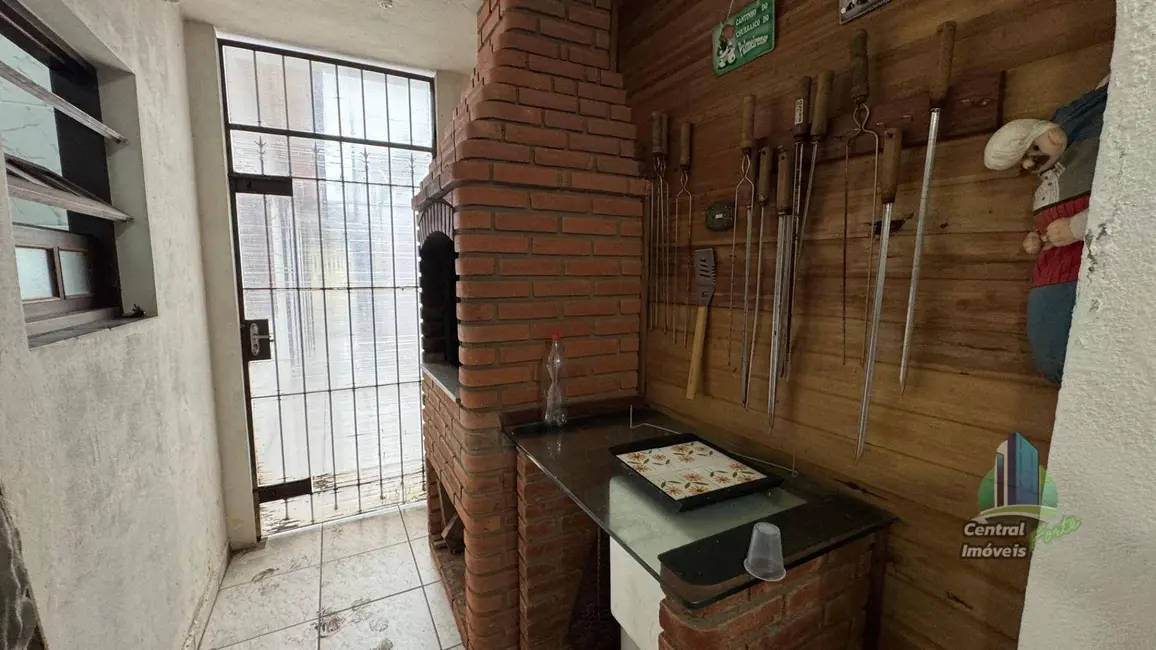 Foto 8 de Casa com 2 quartos à venda, 125m2 em Maracanã, Praia Grande - SP