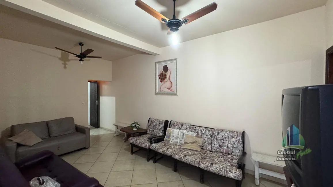 Foto 3 de Casa com 2 quartos à venda, 125m2 em Maracanã, Praia Grande - SP