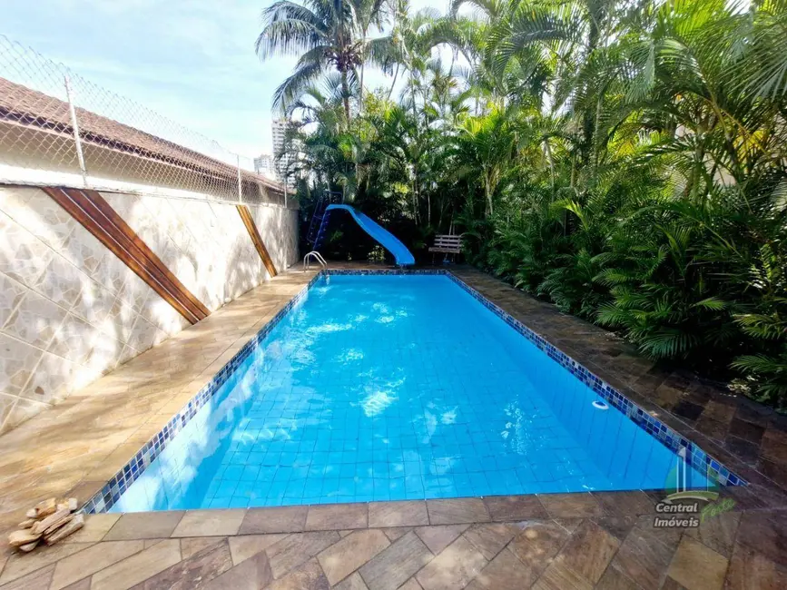 Foto 8 de Sobrado com 3 quartos à venda, 430m2 em Canto do Forte, Praia Grande - SP