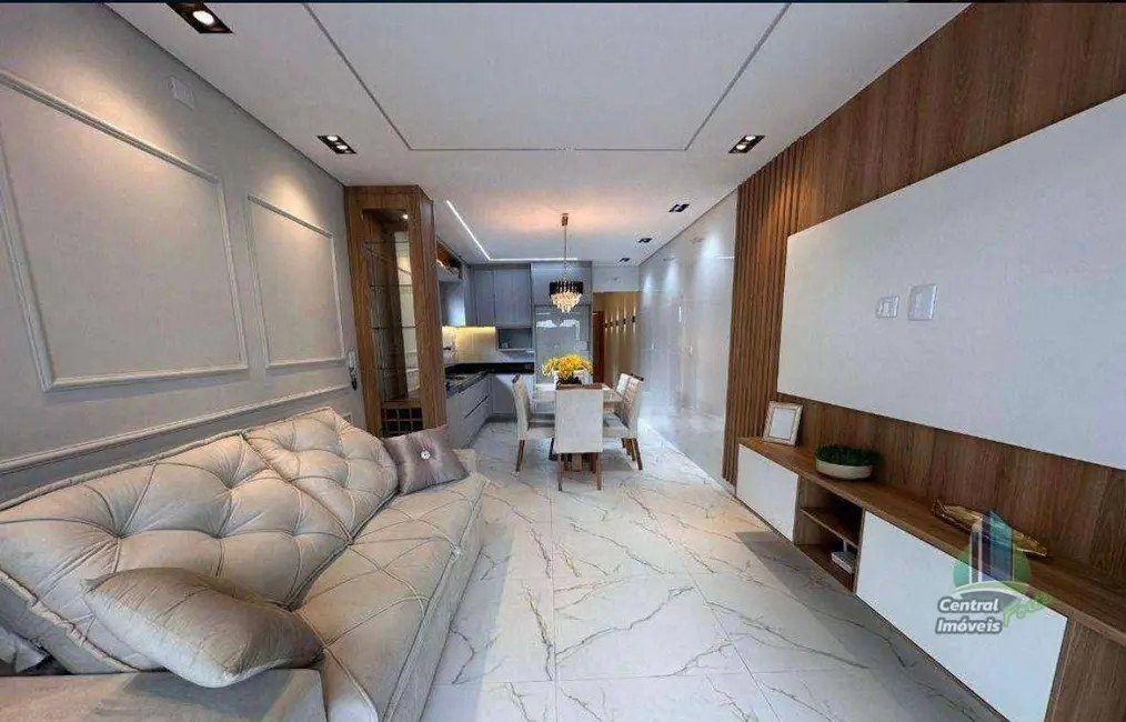 Foto 2 de Casa com 2 quartos à venda, 200m2 em Maracanã, Praia Grande - SP