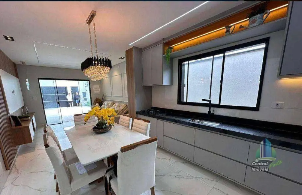 Foto 5 de Casa com 2 quartos à venda, 200m2 em Maracanã, Praia Grande - SP