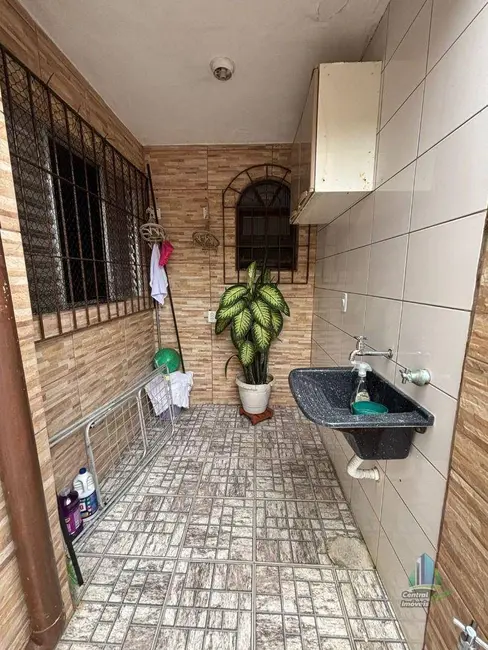 Foto 4 de Casa com 2 quartos à venda, 160m2 em Solemar, Praia Grande - SP