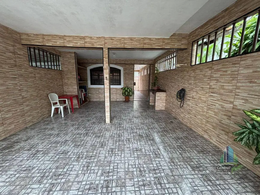 Foto 1 de Casa com 2 quartos à venda, 160m2 em Solemar, Praia Grande - SP