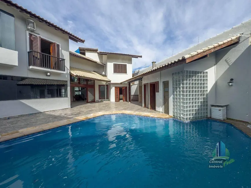 Foto 3 de Casa com 5 quartos à venda, 492m2 em Canto do Forte, Praia Grande - SP