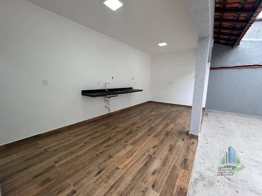 Casa com 4 quartos à venda, 275m2 em Tupi, Praia Grande - SP - imagem 9 Foto 9 de Casa com 4 quartos à venda, 275m2 em Tupi, Praia Grande - SP