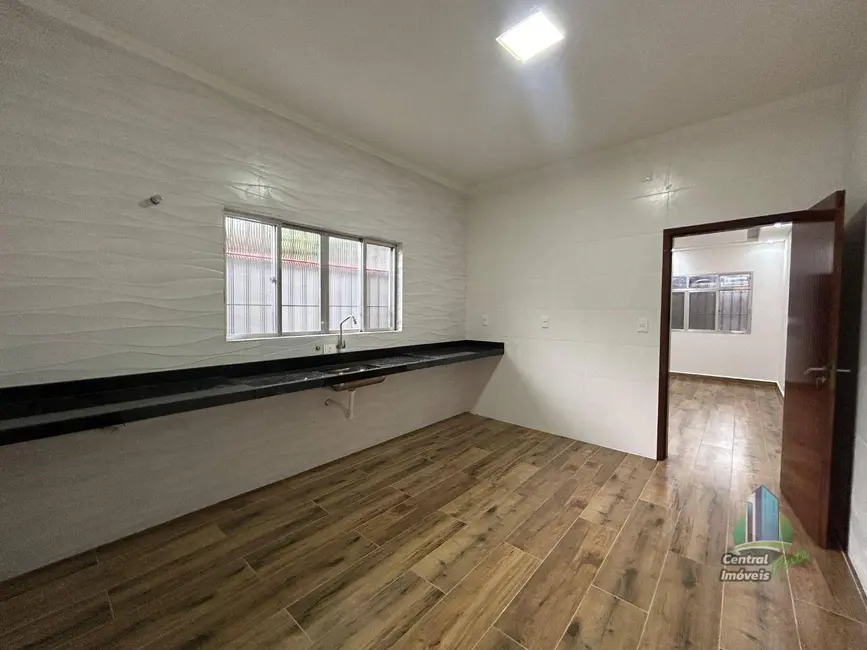 Casa com 4 quartos à venda, 275m2 em Tupi, Praia Grande - SP - imagem 6 Foto 6 de Casa com 4 quartos à venda, 275m2 em Tupi, Praia Grande - SP
