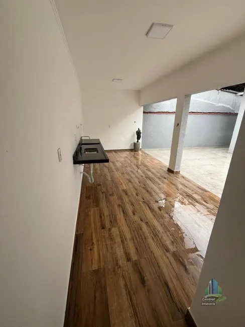 Casa com 4 quartos à venda, 275m2 em Tupi, Praia Grande - SP - imagem 7 Foto 7 de Casa com 4 quartos à venda, 275m2 em Tupi, Praia Grande - SP