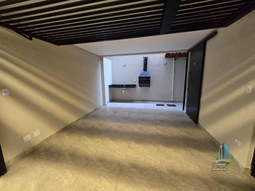 Foto 2 de Sobrado com 2 quartos à venda, 150m2 em Tupi, Praia Grande - SP