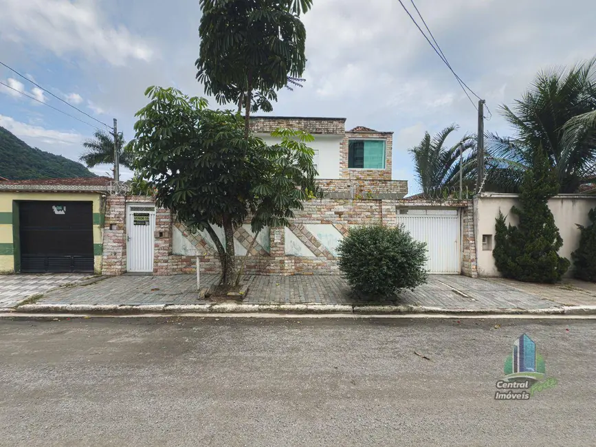 Sobrado com 4 quartos à venda, 360m2 em Canto do Forte, Praia Grande - SP - imagem 2 Foto 2 de Sobrado com 4 quartos à venda, 360m2 em Canto do Forte, Praia Grande - SP