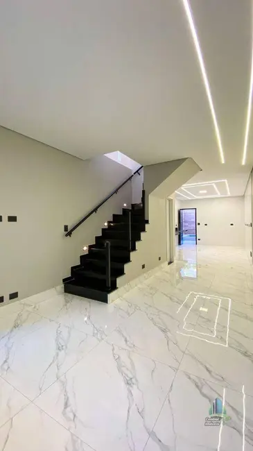 Foto 5 de Sobrado com 3 quartos à venda, 150m2 em Maracanã, Praia Grande - SP