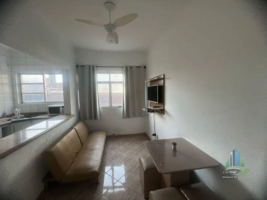 Kitnet com 1 quarto à venda, 40m2 em Guilhermina, Praia Grande - SP - imagem 3 Foto 3 de Kitnet com 1 quarto à venda, 40m2 em Guilhermina, Praia Grande - SP