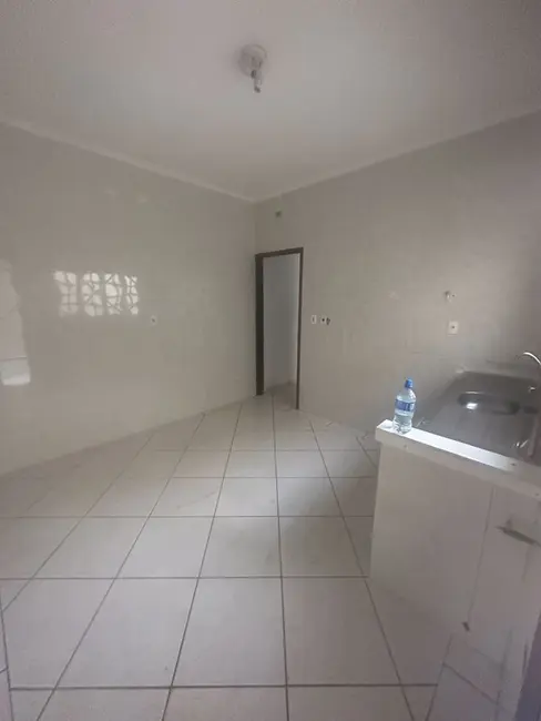 Casa com 2 quartos à venda, 120m2 em Praia Grande - SP - imagem 4 Foto 4 de Casa com 2 quartos à venda, 120m2 em Praia Grande - SP