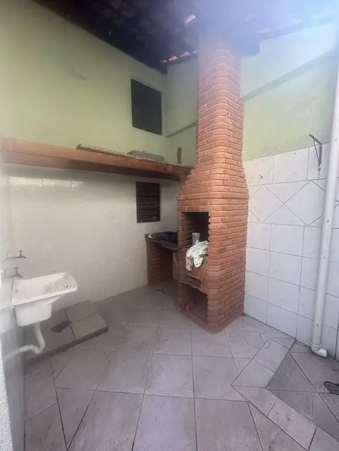 Casa com 2 quartos à venda, 120m2 em Praia Grande - SP - imagem 5 Foto 5 de Casa com 2 quartos à venda, 120m2 em Praia Grande - SP