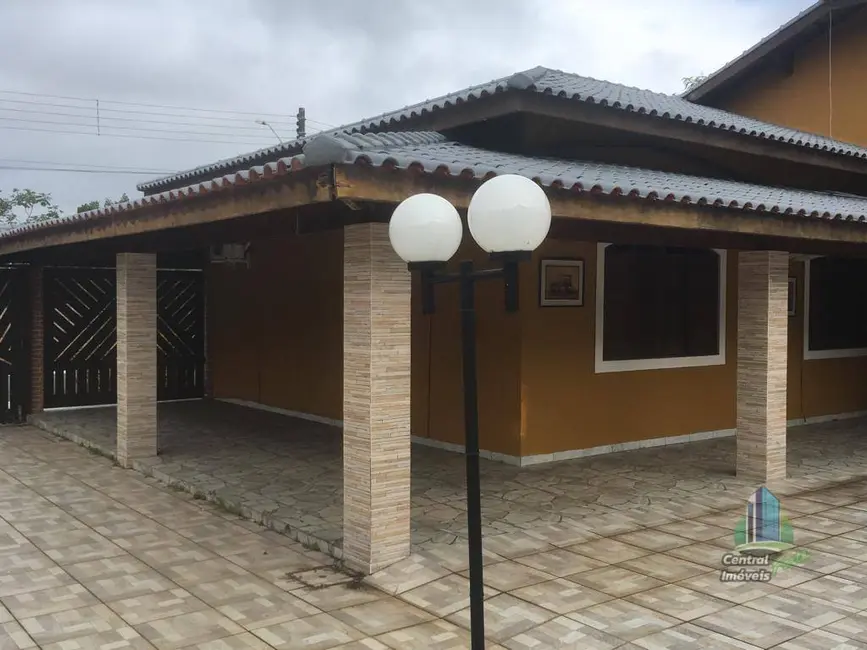 Chácara com 5 quartos à venda, 998m2 em Centro, Peruibe - SP - imagem 3 Foto 3 de Chácara com 5 quartos à venda, 998m2 em Centro, Peruibe - SP