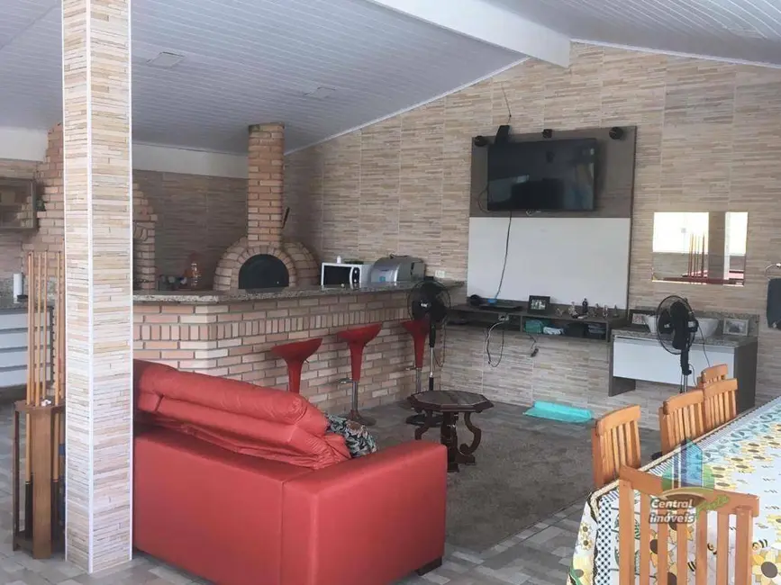 Chácara com 5 quartos à venda, 998m2 em Centro, Peruibe - SP - imagem 9 Foto 9 de Chácara com 5 quartos à venda, 998m2 em Centro, Peruibe - SP