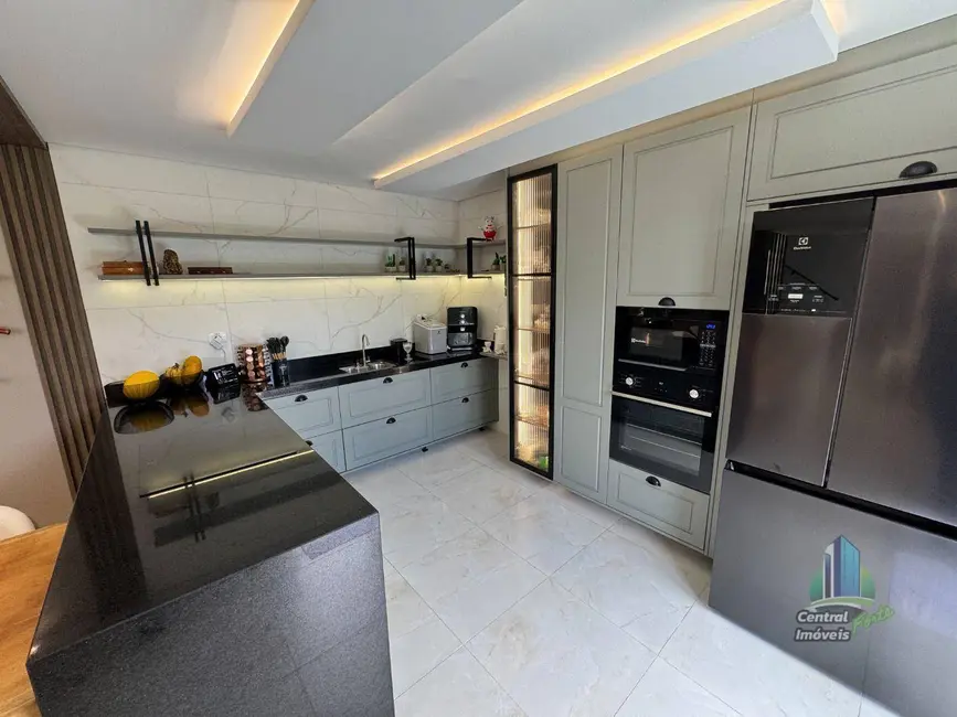 Foto 6 de Sobrado com 3 quartos à venda, 200m2 em Praia Grande - SP