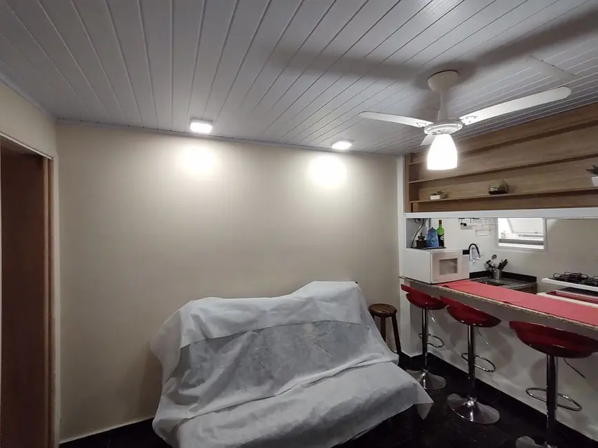 Kitnet com 1 quarto à venda, 35m2 em Aviação, Praia Grande - SP - imagem 5 Foto 5 de Kitnet com 1 quarto à venda, 35m2 em Aviação, Praia Grande - SP