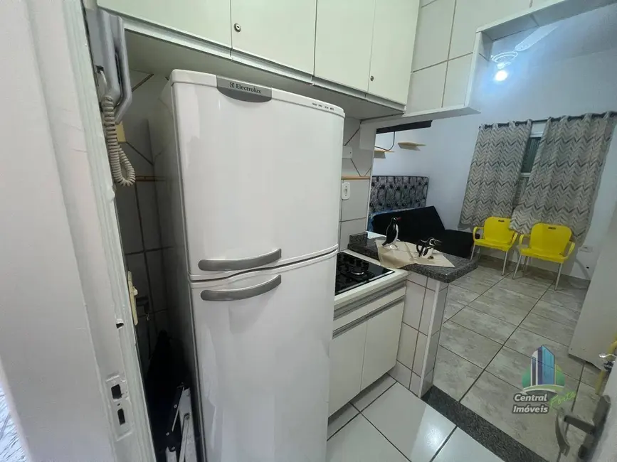 Foto 3 de Kitnet com 1 quarto à venda, 20m2 em Canto do Forte, Praia Grande - SP