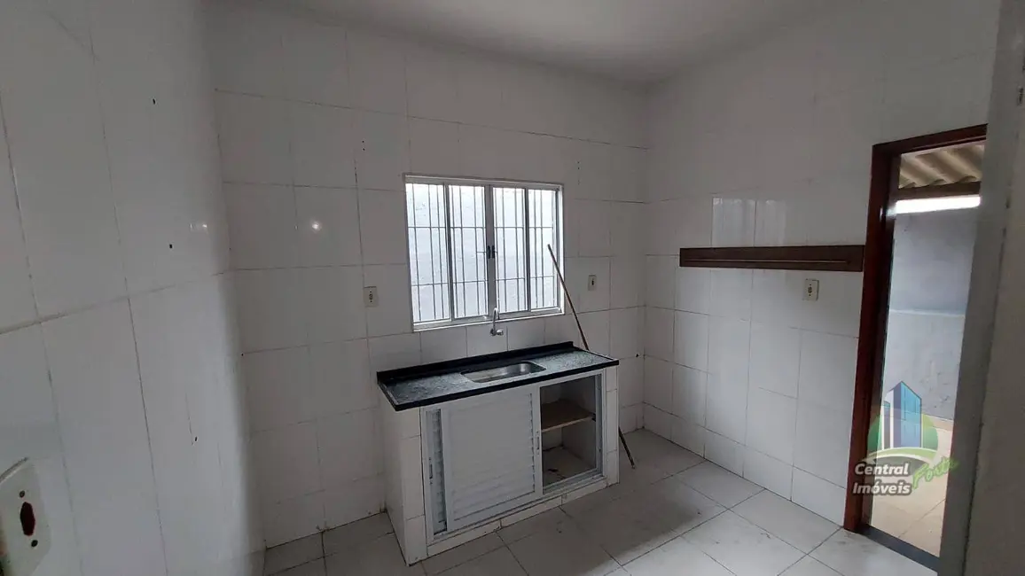Casa com 1 quarto à venda, 110m2 em Canto do Forte, Praia Grande - SP - imagem 5 Foto 5 de Casa com 1 quarto à venda, 110m2 em Canto do Forte, Praia Grande - SP