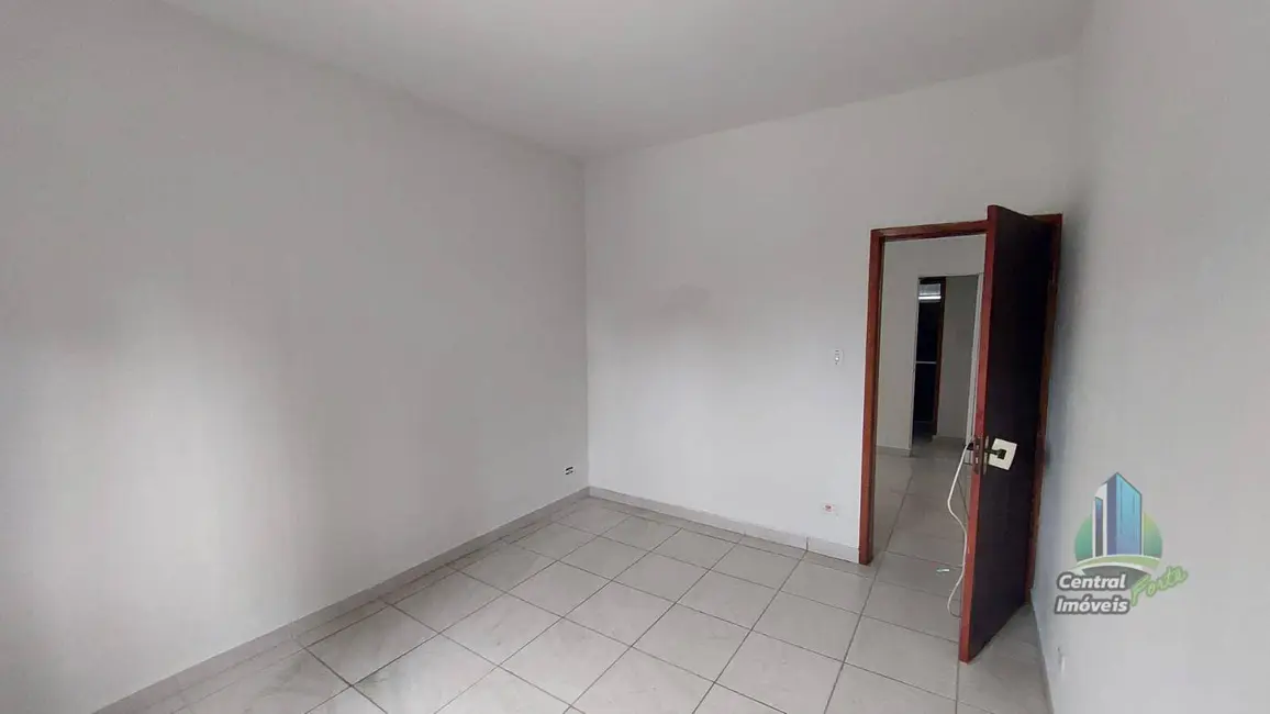 Casa com 1 quarto à venda, 110m2 em Canto do Forte, Praia Grande - SP - imagem 9 Foto 9 de Casa com 1 quarto à venda, 110m2 em Canto do Forte, Praia Grande - SP