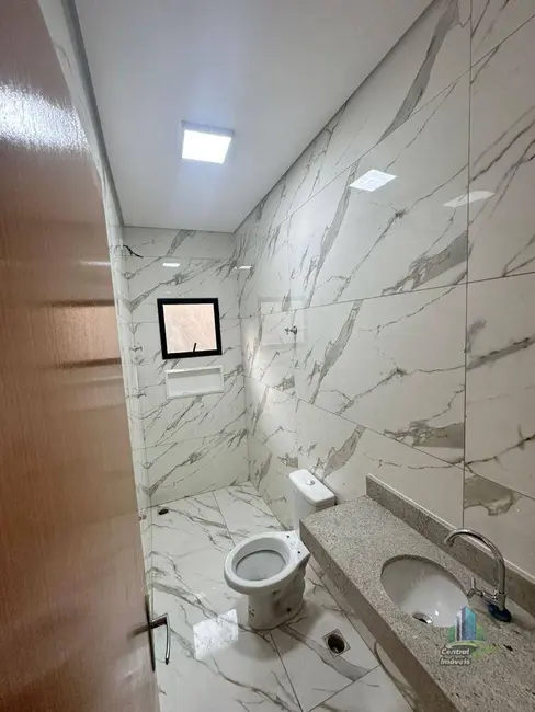 Casa com 3 quartos à venda, 134m2 em Praia Grande - SP - imagem 8 Foto 8 de Casa com 3 quartos à venda, 134m2 em Praia Grande - SP