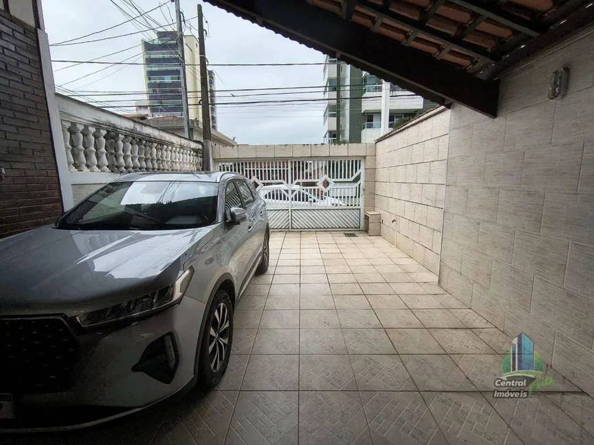 Casa com 2 quartos à venda, 150m2 em Praia Grande - SP - imagem 3 Foto 3 de Casa com 2 quartos à venda, 150m2 em Praia Grande - SP
