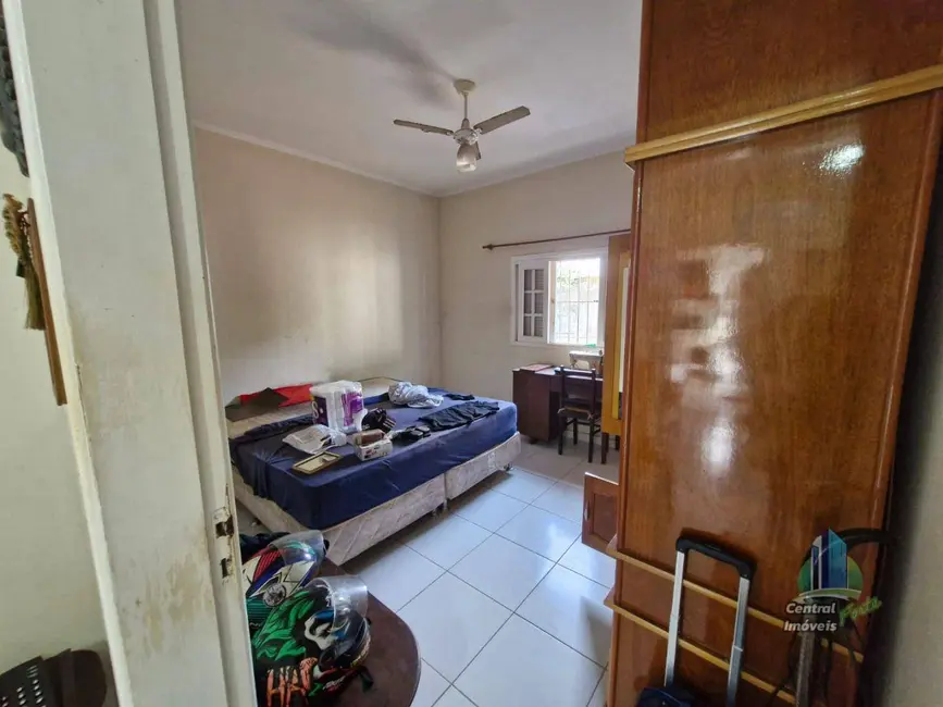 Foto 5 de Terreno / Lote à venda, 223m2 em Praia Grande - SP