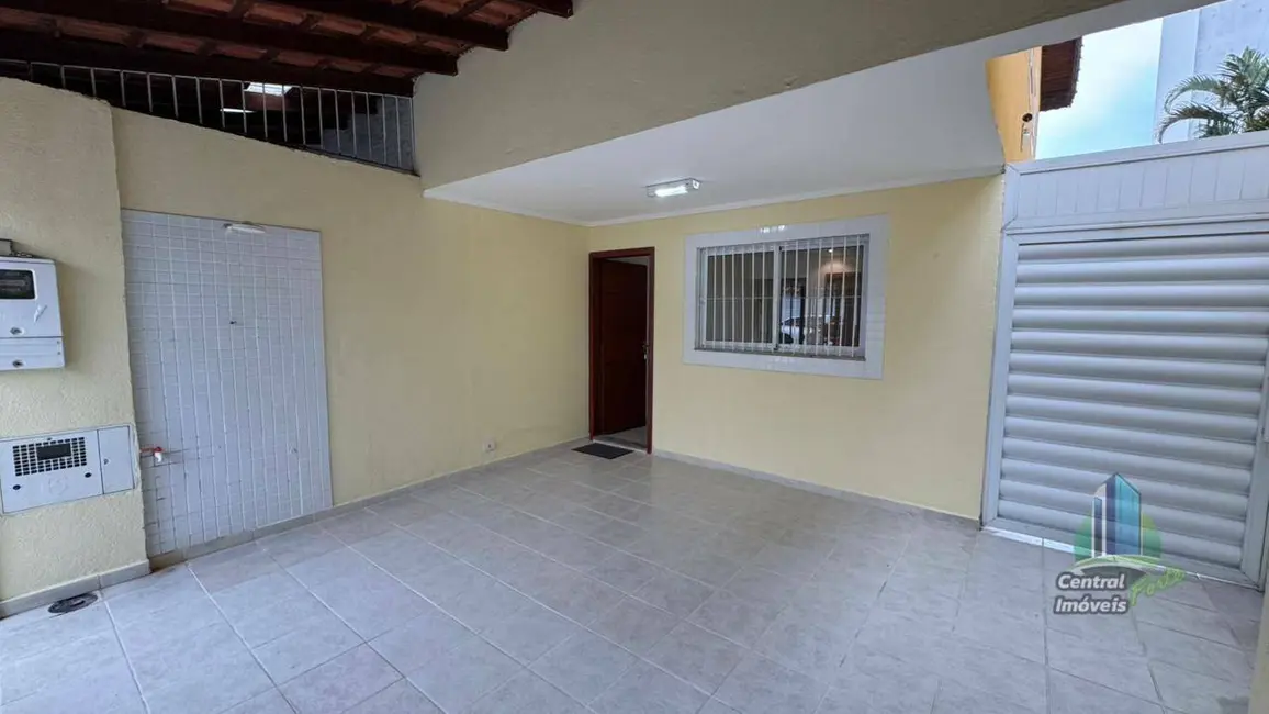 Sobrado com 2 quartos à venda, 120m2 em Canto do Forte, Praia Grande - SP - imagem 3 Foto 3 de Sobrado com 2 quartos à venda, 120m2 em Canto do Forte, Praia Grande - SP