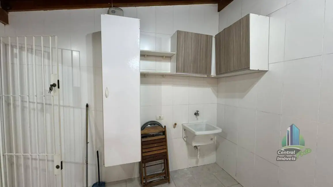 Sobrado com 2 quartos à venda, 120m2 em Canto do Forte, Praia Grande - SP - imagem 9 Foto 9 de Sobrado com 2 quartos à venda, 120m2 em Canto do Forte, Praia Grande - SP
