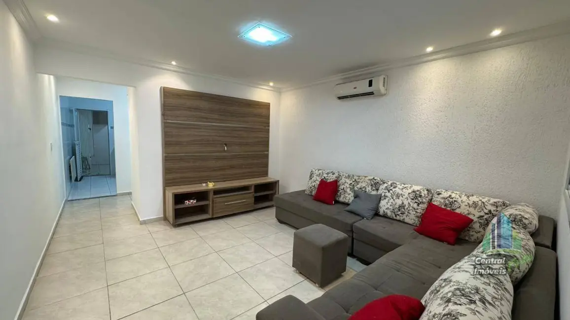 Sobrado com 2 quartos à venda, 120m2 em Canto do Forte, Praia Grande - SP - imagem 4 Foto 4 de Sobrado com 2 quartos à venda, 120m2 em Canto do Forte, Praia Grande - SP