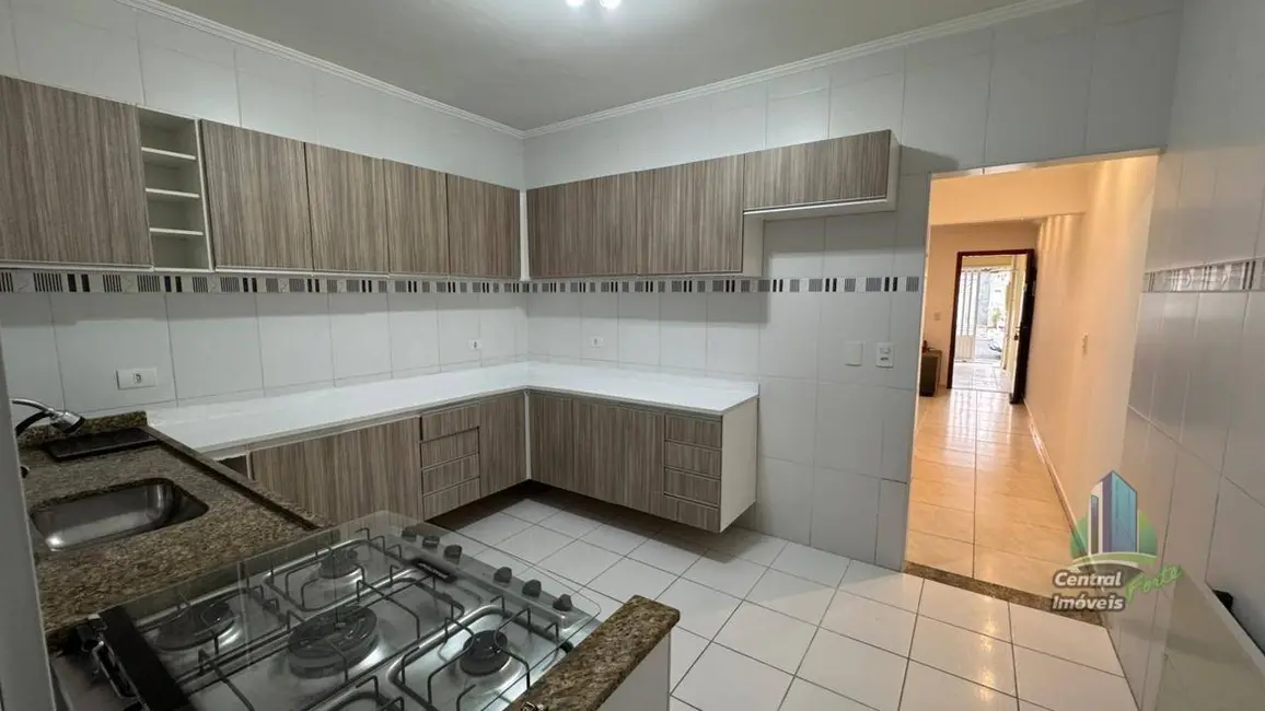 Sobrado com 2 quartos à venda, 120m2 em Canto do Forte, Praia Grande - SP - imagem 6 Foto 6 de Sobrado com 2 quartos à venda, 120m2 em Canto do Forte, Praia Grande - SP