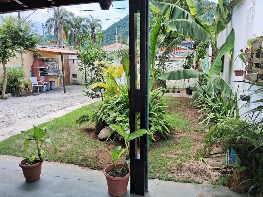 Casa com 4 quartos à venda, 317m2 em Canto do Forte, Praia Grande - SP - imagem 4 Foto 4 de Casa com 4 quartos à venda, 317m2 em Canto do Forte, Praia Grande - SP