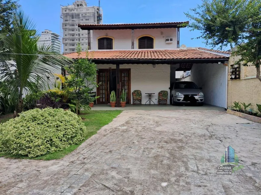Casa com 4 quartos à venda, 317m2 em Canto do Forte, Praia Grande - SP - imagem 1 Foto 1 de Casa com 4 quartos à venda, 317m2 em Canto do Forte, Praia Grande - SP