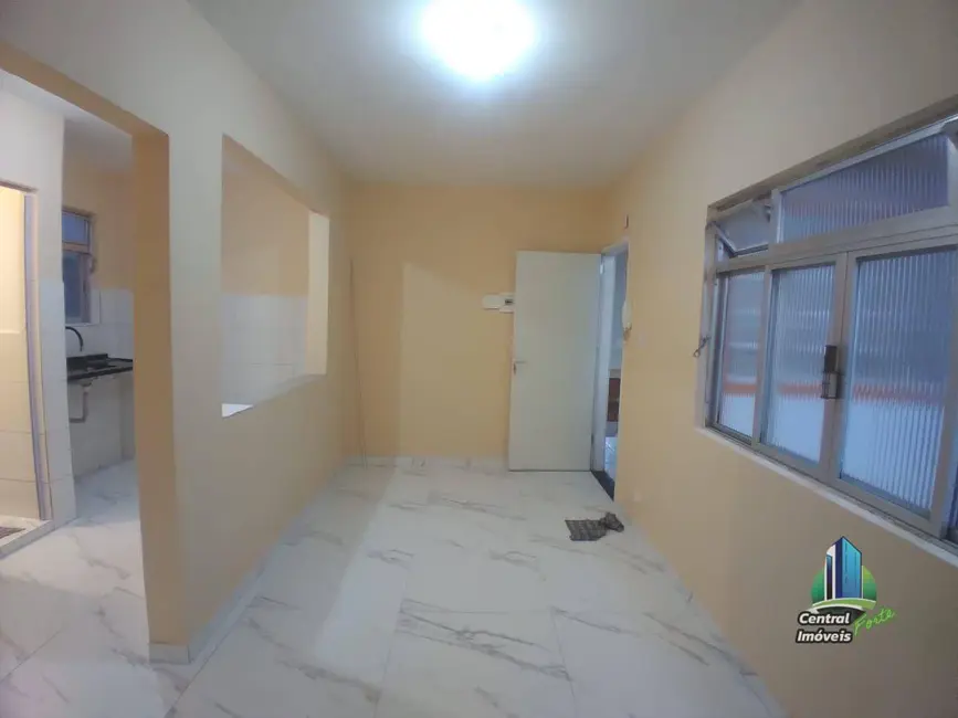 Apartamento com 2 quartos para alugar, 65m2 em Canto do Forte, Praia Grande - SP - imagem 4 Foto 4 de Apartamento com 2 quartos para alugar, 65m2 em Canto do Forte, Praia Grande - SP