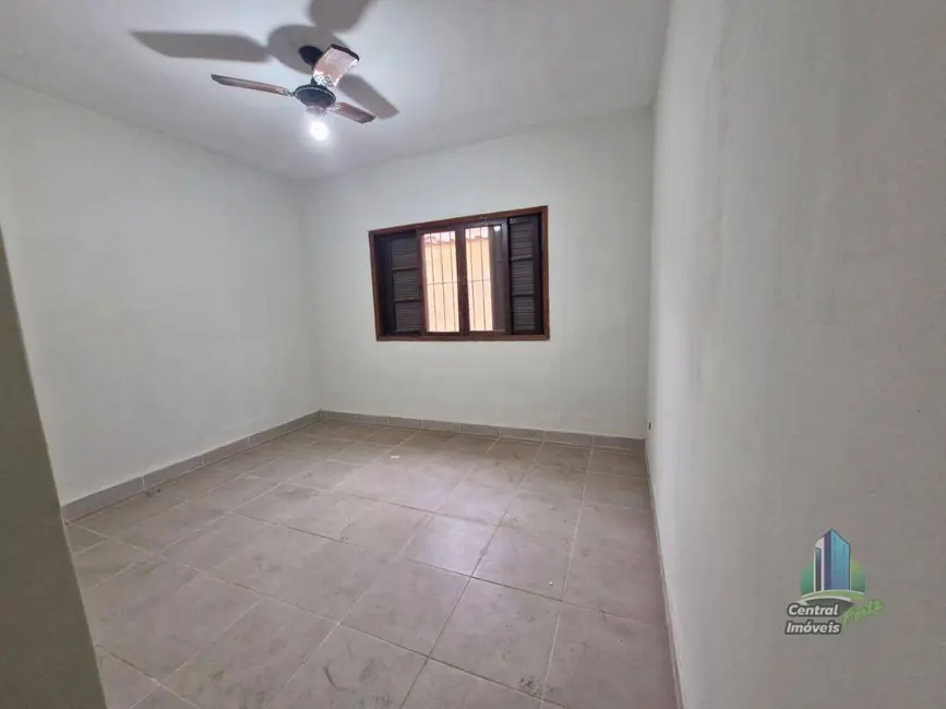Casa com 2 quartos à venda, 175m2 em Canto do Forte, Praia Grande - SP - imagem 9 Foto 9 de Casa com 2 quartos à venda, 175m2 em Canto do Forte, Praia Grande - SP