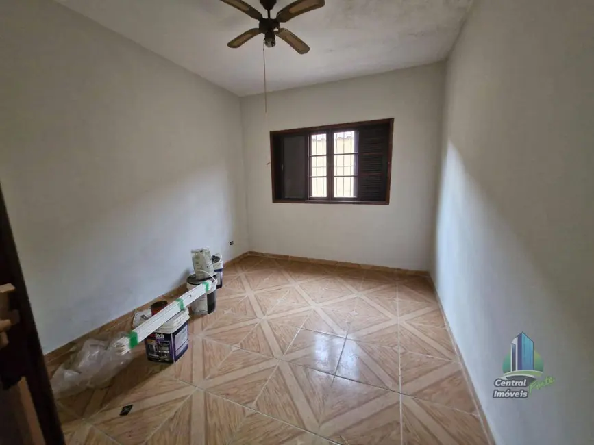 Casa com 2 quartos à venda, 175m2 em Canto do Forte, Praia Grande - SP - imagem 8 Foto 8 de Casa com 2 quartos à venda, 175m2 em Canto do Forte, Praia Grande - SP