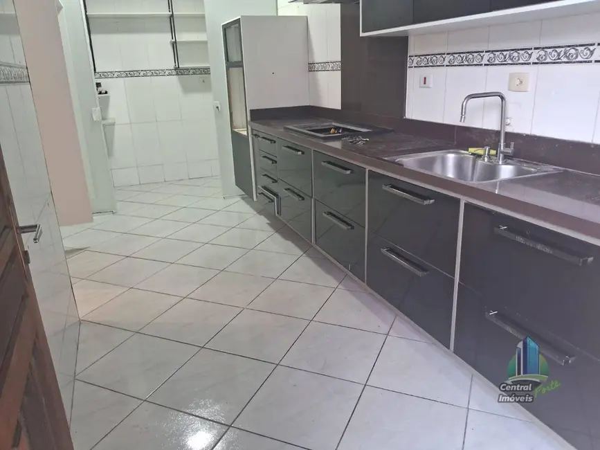 Sobrado com 3 quartos à venda, 250m2 em Boqueirão, Praia Grande - SP - imagem 9 Foto 9 de Sobrado com 3 quartos à venda, 250m2 em Boqueirão, Praia Grande - SP