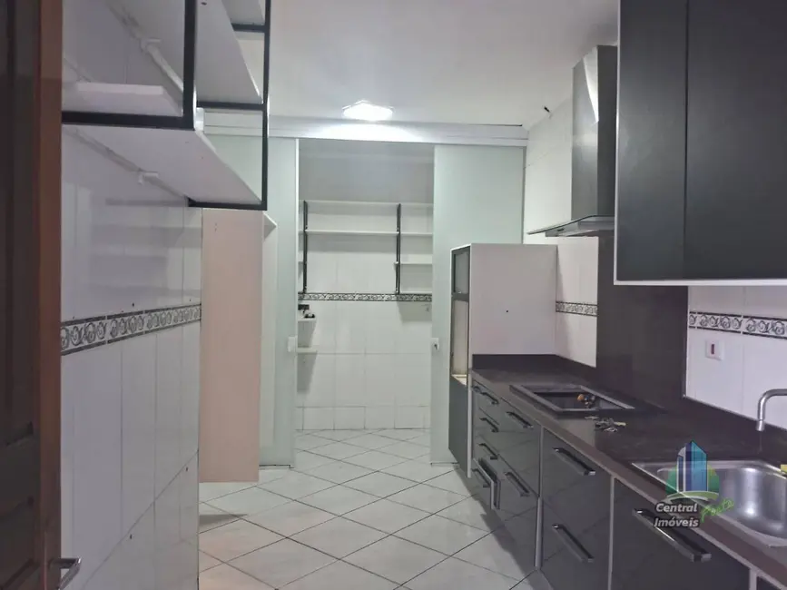 Sobrado com 3 quartos à venda, 250m2 em Boqueirão, Praia Grande - SP - imagem 8 Foto 8 de Sobrado com 3 quartos à venda, 250m2 em Boqueirão, Praia Grande - SP