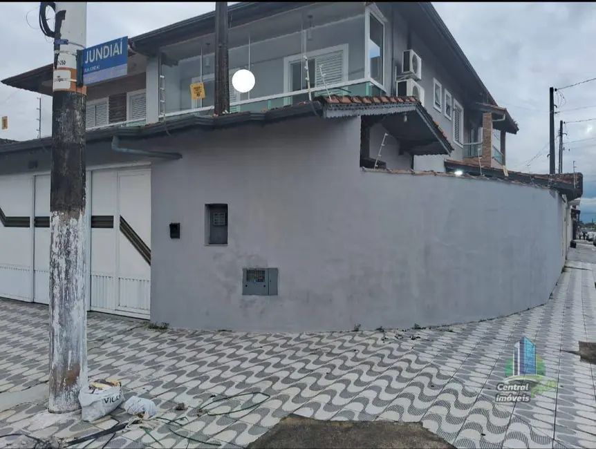 Sobrado com 3 quartos à venda, 250m2 em Boqueirão, Praia Grande - SP - imagem 3 Foto 3 de Sobrado com 3 quartos à venda, 250m2 em Boqueirão, Praia Grande - SP