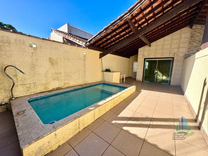 Casa com 3 quartos à venda, 200m2 em Praia Grande - SP - imagem 2 Foto 2 de Casa com 3 quartos à venda, 200m2 em Praia Grande - SP