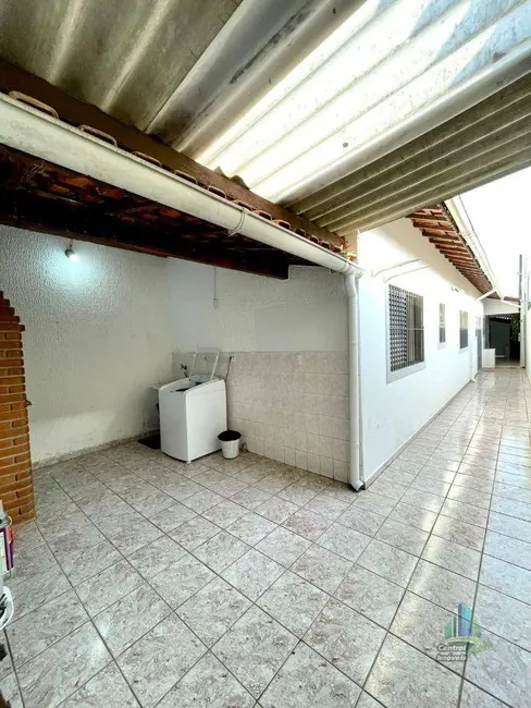 Foto 8 de Casa com 2 quartos à venda, 125m2 em Praia Grande - SP