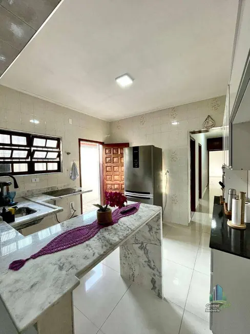 Foto 6 de Casa com 2 quartos à venda, 125m2 em Praia Grande - SP