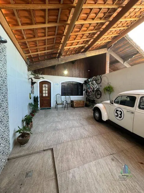 Foto 2 de Casa com 4 quartos à venda, 195m2 em Praia Grande - SP