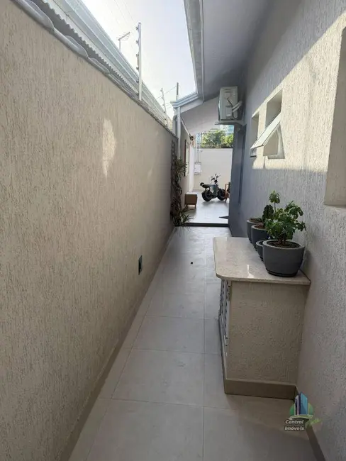 Foto 3 de Casa com 4 quartos à venda, 336m2 em Canto do Forte, Praia Grande - SP