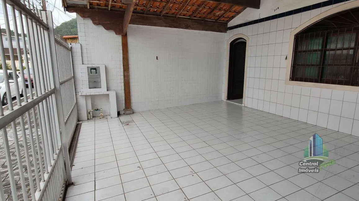 Casa com 2 quartos à venda, 134m2 em Canto do Forte, Praia Grande - SP - imagem 6 Foto 6 de Casa com 2 quartos à venda, 134m2 em Canto do Forte, Praia Grande - SP