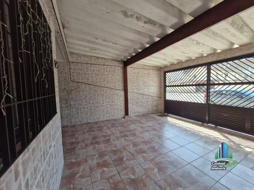 Foto 3 de Casa com 2 quartos para alugar, 150m2 em Canto do Forte, Praia Grande - SP