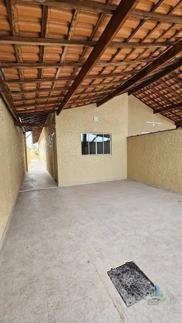 Foto 1 de Casa com 2 quartos à venda, 150m2 em Praia Grande - SP