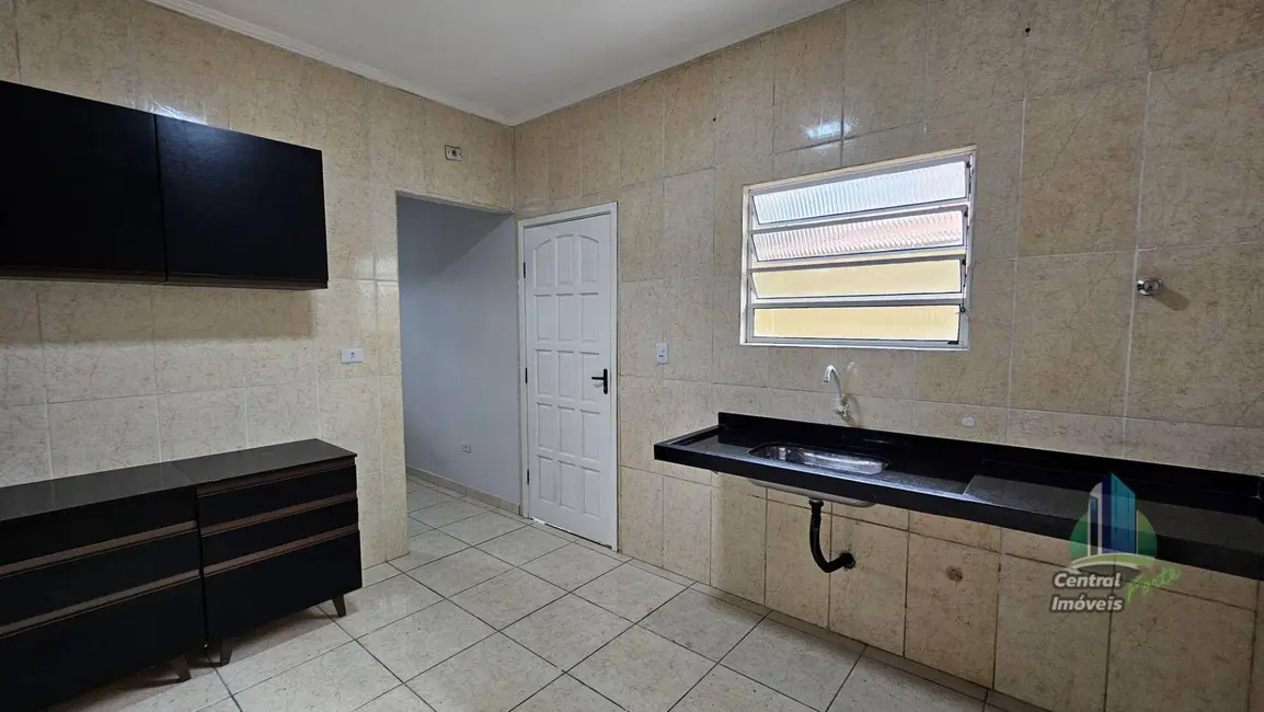 Foto 4 de Casa com 2 quartos à venda, 150m2 em Praia Grande - SP